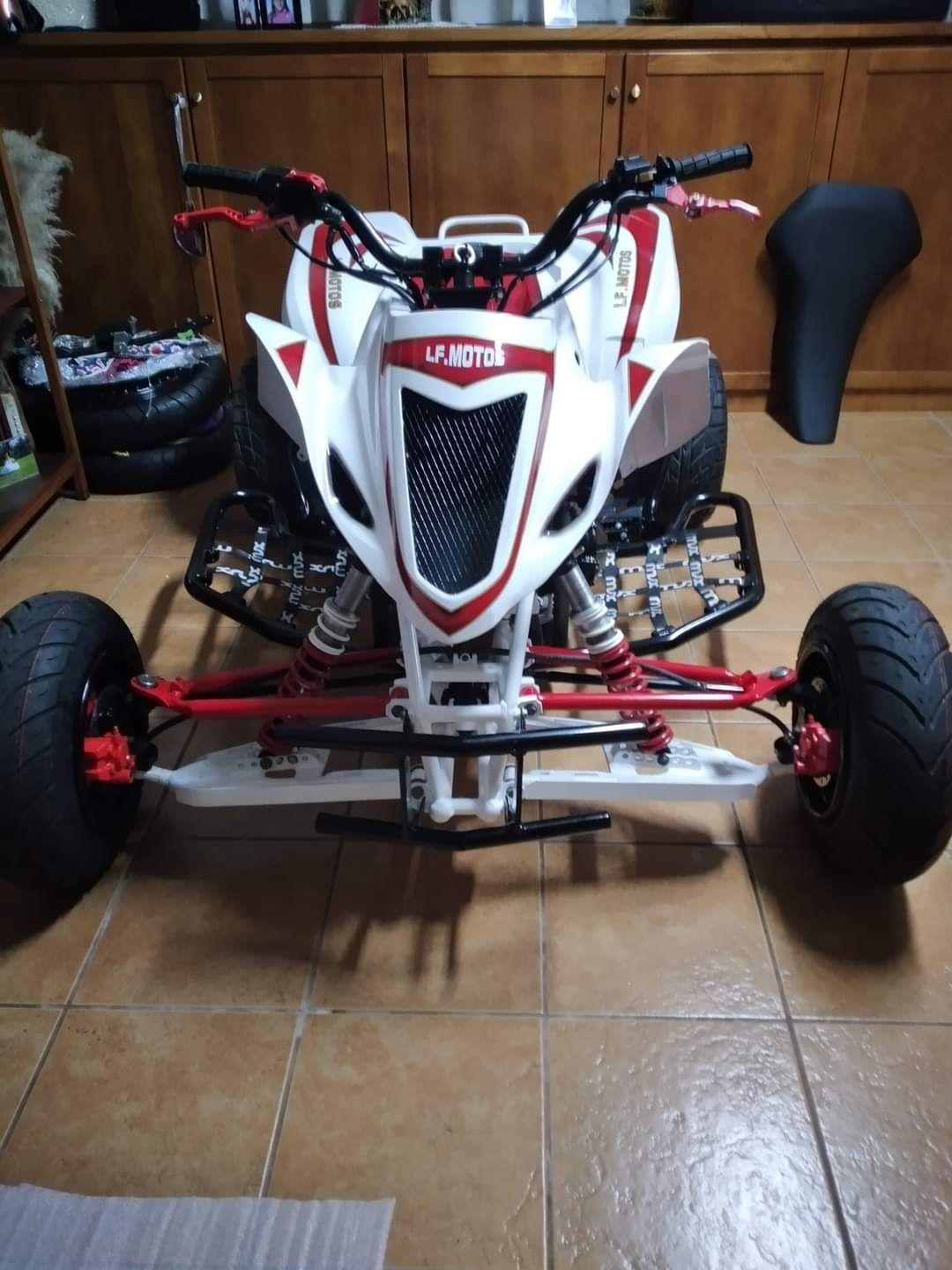 Moto 4 em excelente estado