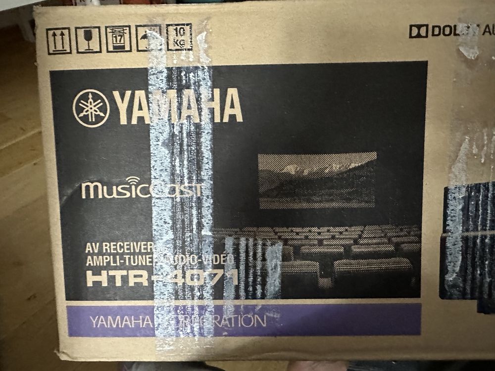 Yamaha YHT-4940 (HTR-4071 + NS-P40) czarny