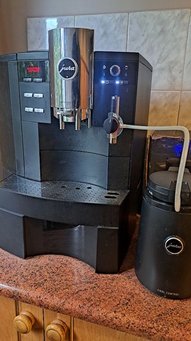 Jura Xs9 One Touch ekspres do kawy GASTRO z chłodziarką