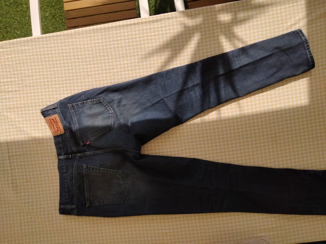 Calças de ganga Levis para homem