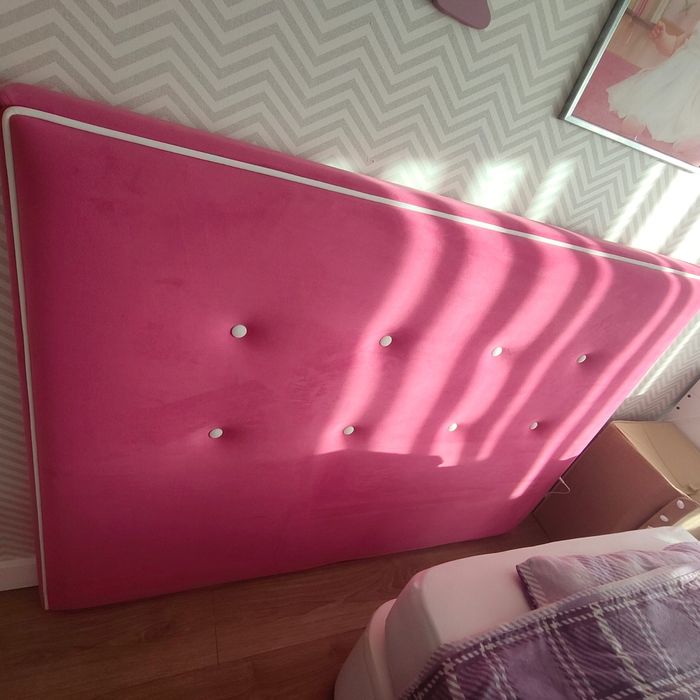 Cabeceira em veludo rosa