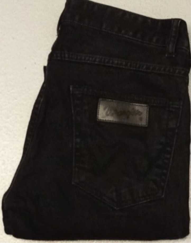 R) WRANGLER oryginalne czarne spodnie jeansowe Roz.30