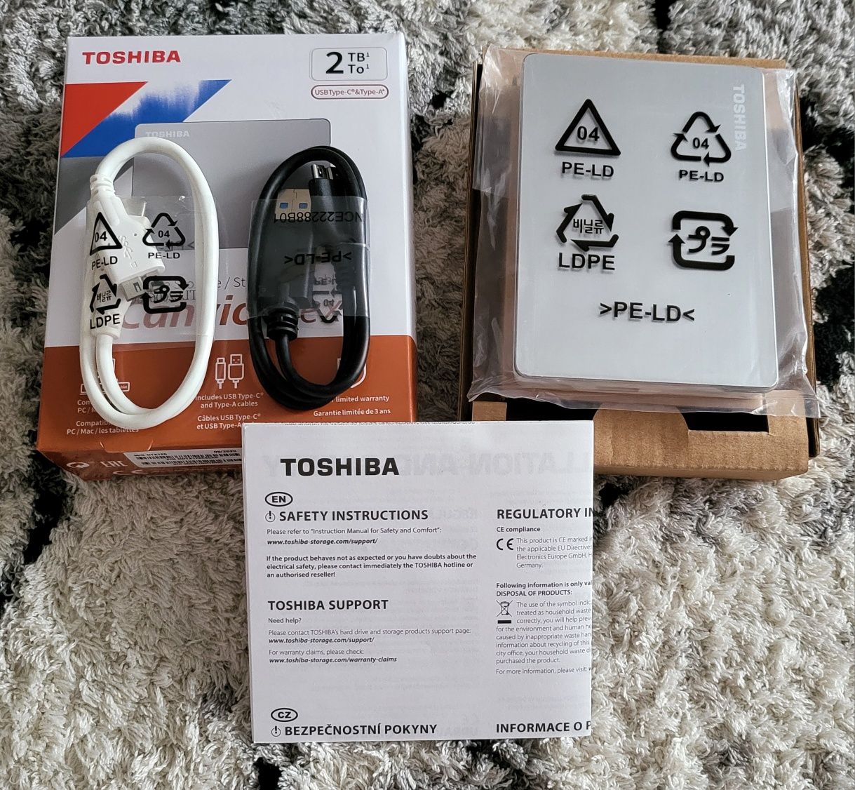 Dysk zewnętrzny Toshiba Canvio Flex - 2TB, USB-A/USB-C, Komplet