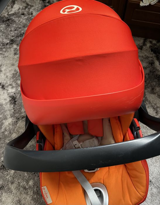 Автокрісло Cybex cloud  q + адаптери Carrello epica