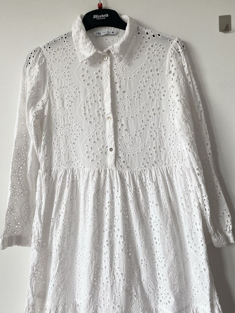 Zara biała azurowa sukienka midi falbany hafty boho