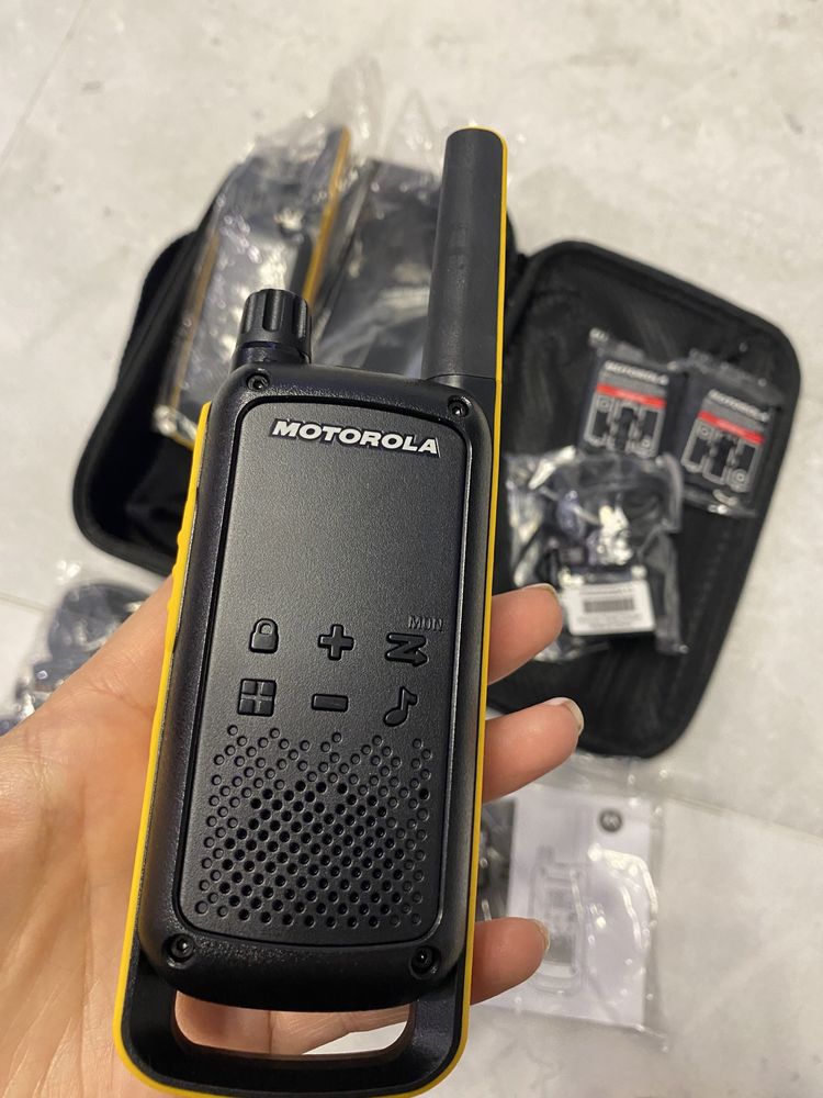 Комплект рацій Motorola T82 Extreme 2 шт