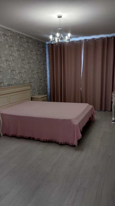 М Осокорки 10 хв,   євроремонт, генератор в будинку. два санвузли