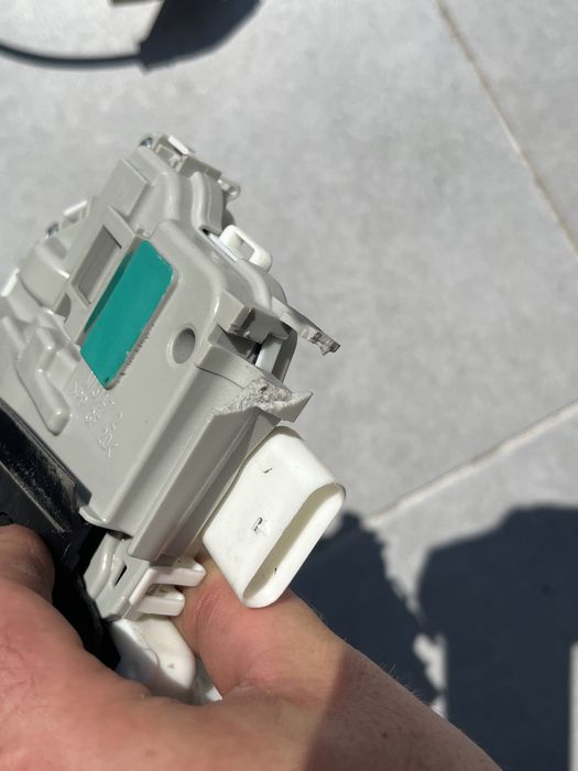 Стеклоподъемник Ауди а4 б9