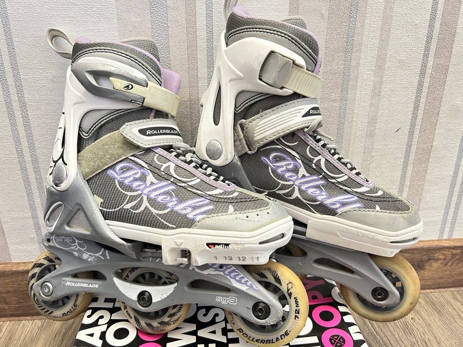 Роликові ковзани Rollerblade розмір 28-32 в гарному стані
