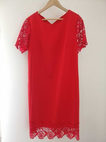 Червона сукня з мереживом!