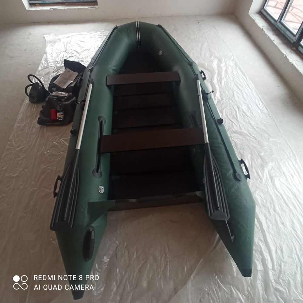 Продам надувну лодку Bark BT-330