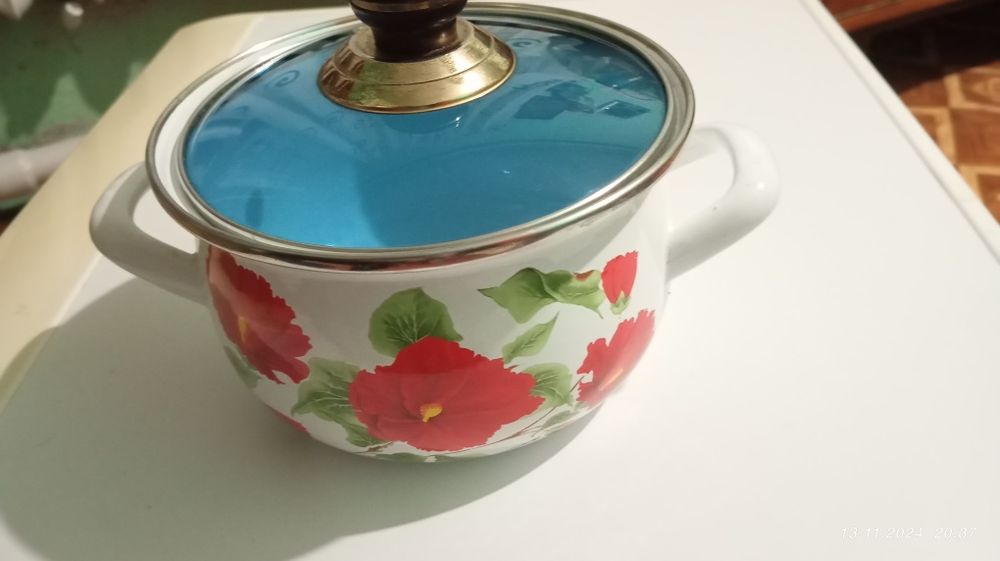 Кастрюля з кришкою 1,6 л