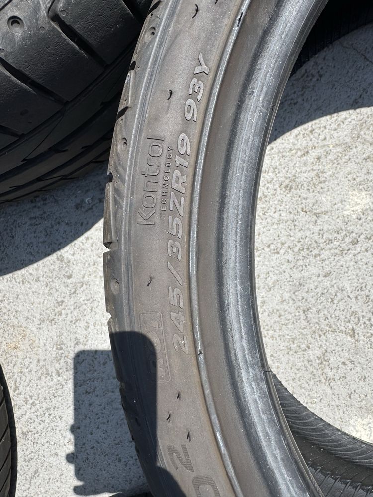 Peneus 245/35 r19 como novos