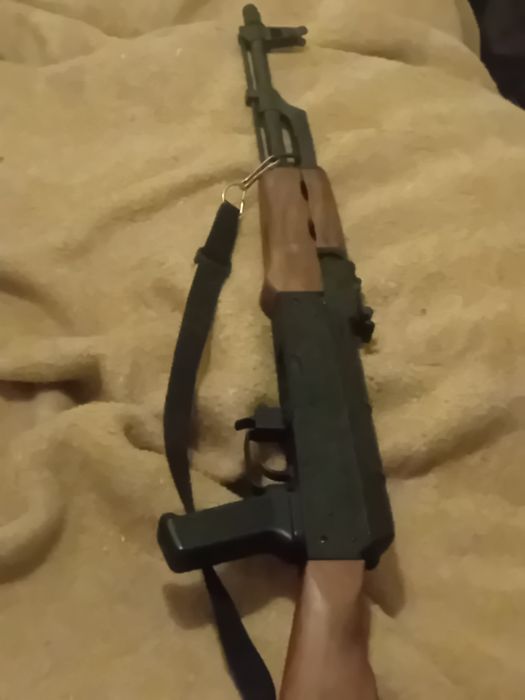 Airsoft ak47 pouco usada