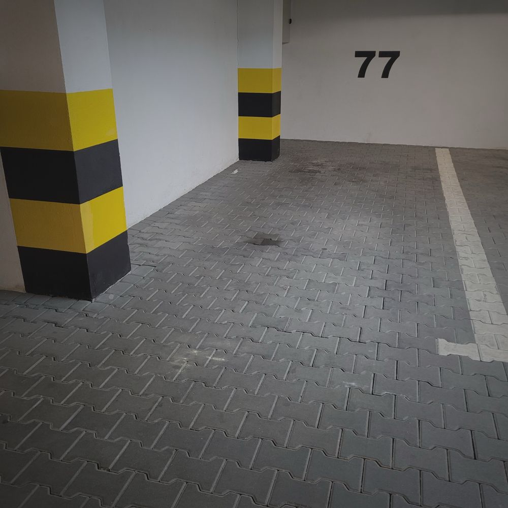 Miejce w garażu wynajem Wislane Tarasy