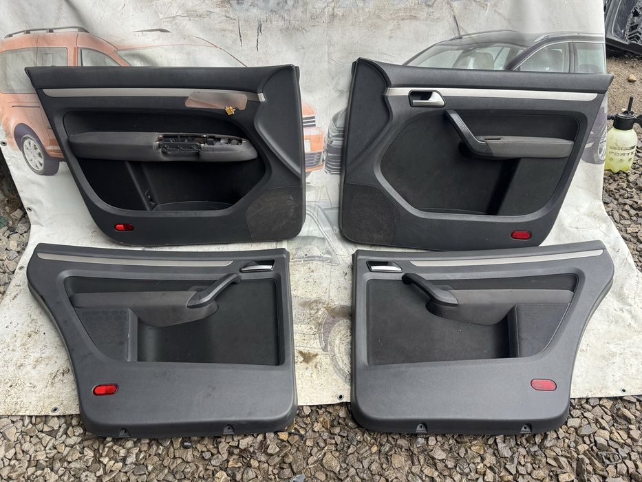 Даерні карти Touran обшивки дверей тауран туран