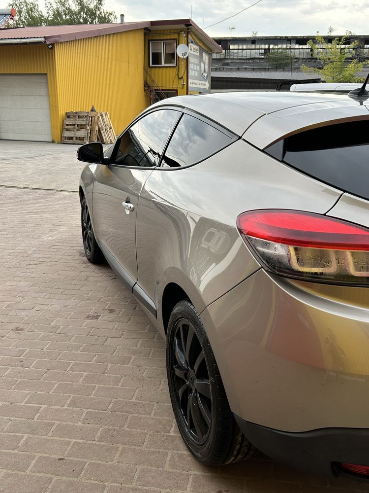 Renault megane 1.5 coupe