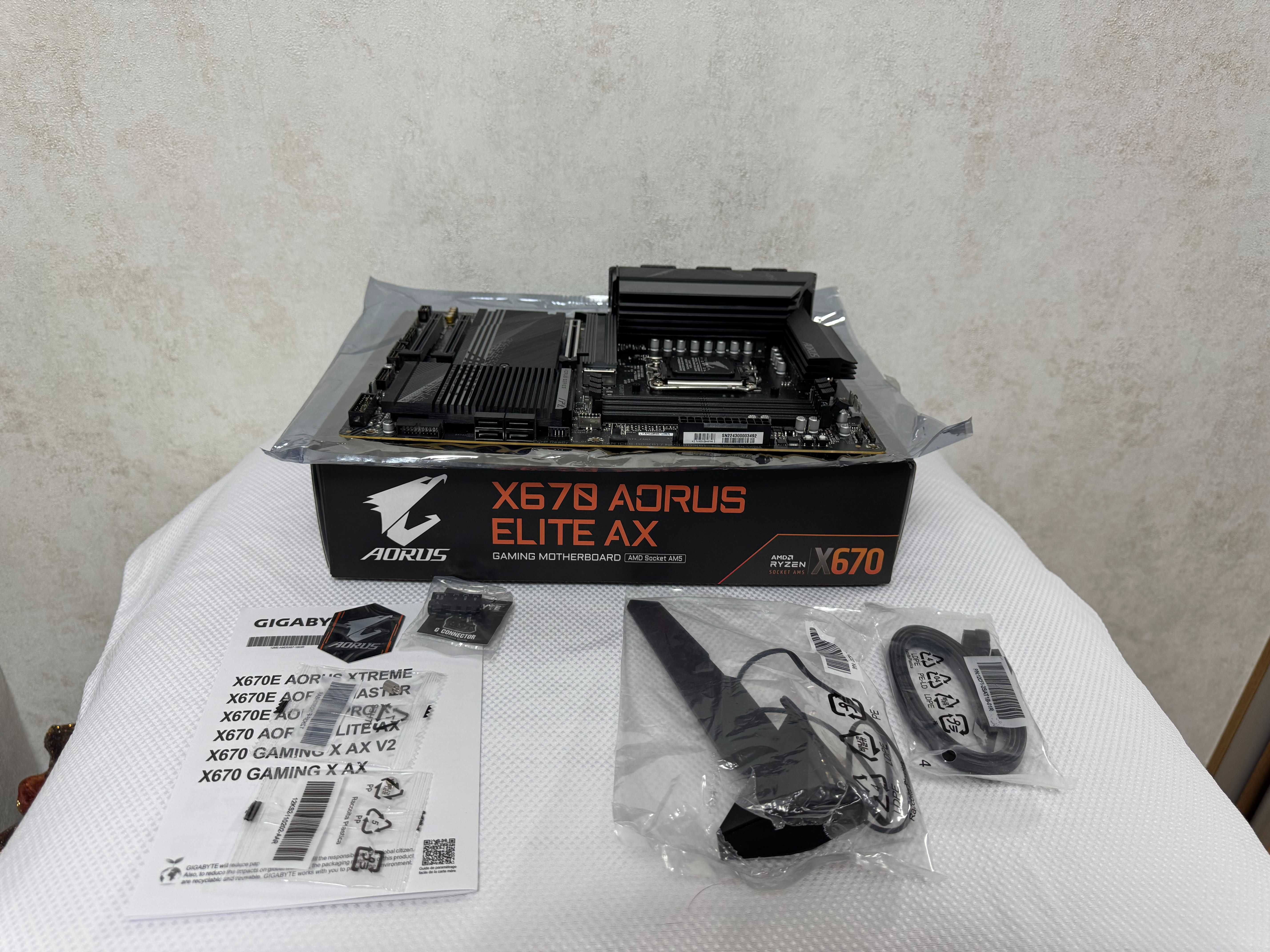 Материнська плата Gigabyte X670 AORUS ELITE AX WIFI AM5 Стан нової