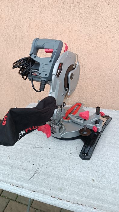 Торцовочна пила з Німеччини