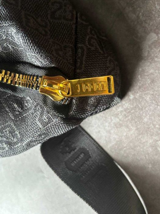 Бананка сумка на пояс Джордан Jordan Сумка через плече Джордан чорна