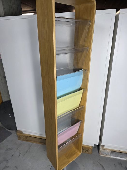 Stojak ekspozycyjny na katalogi ,ulotki A4 fornir dębowy, designerski