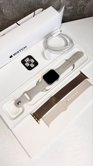 Apple Watch SE (GPS) (2. generacji) 40mm