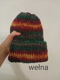 Gruba czapka z wełną na jesień zimę na prezent kolorowa handmade