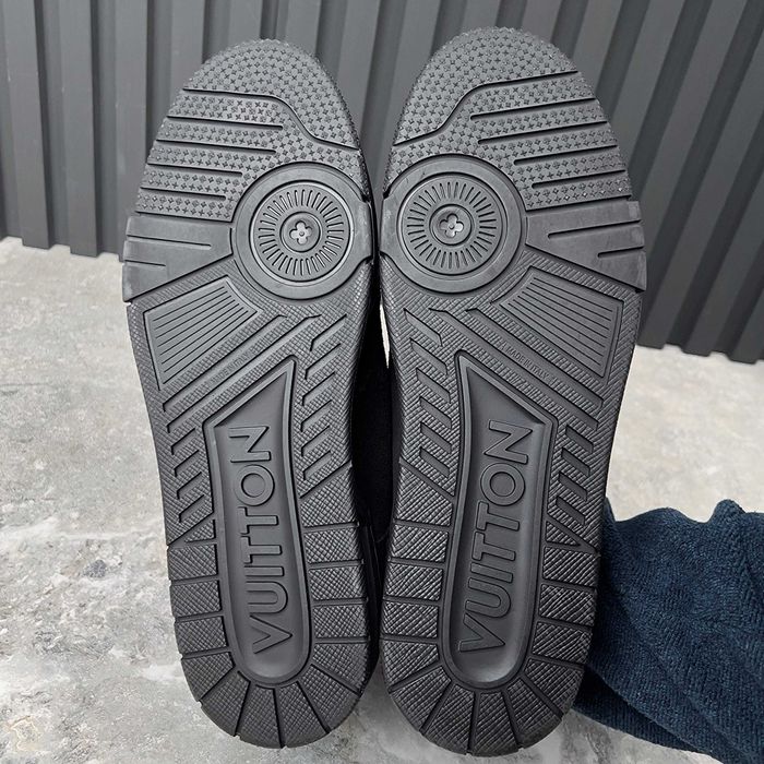 Louis Vuitton Trainer LV Sneaker Чоловічі кросівки замша 41 EUR