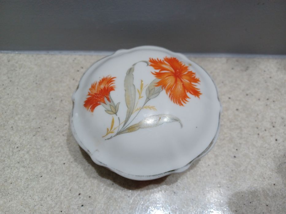 Puzderko bombonierka porcelana Drasche Budapest