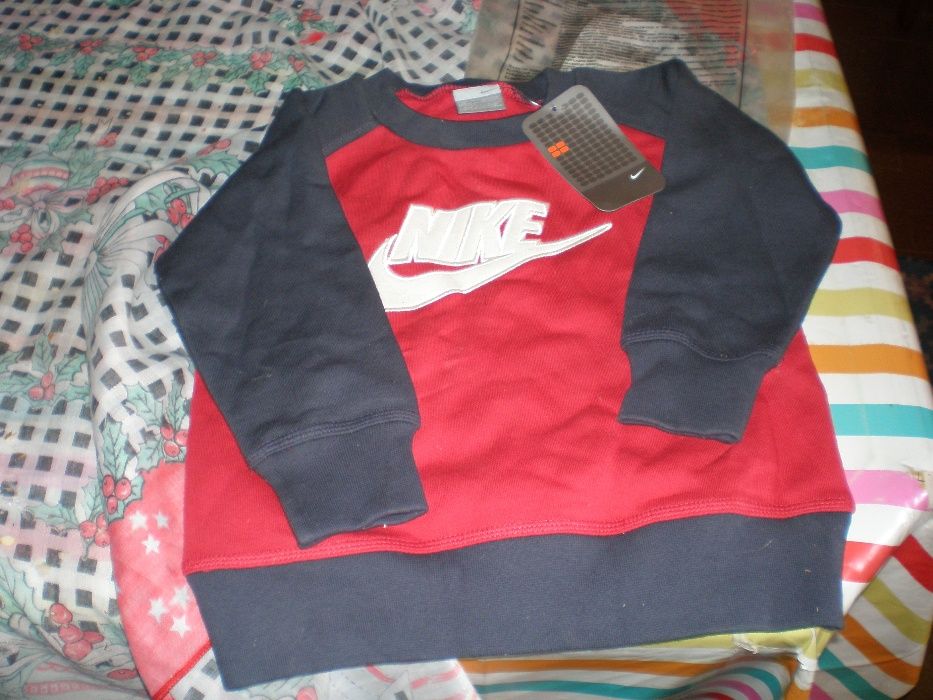 Sweat Nike origginal tamanho 3/4 anos nova