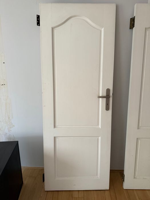 Drzwi wewnętrzne drewniane 70 + ościeżnice + listwy wykończeniowe