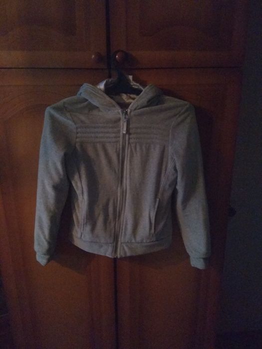 продам женскую куртку осень весна