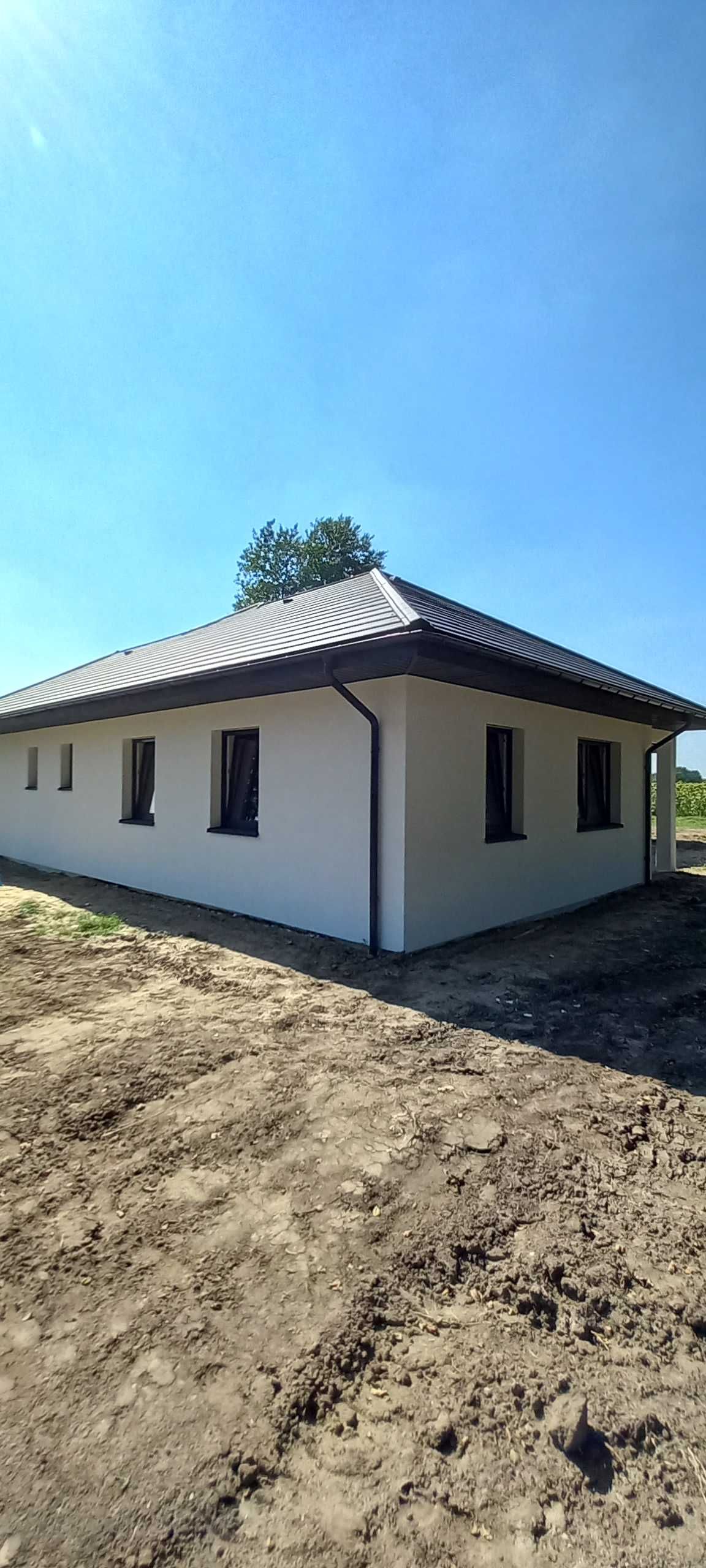 Budowa domów. Usługi kompleksowe i konkretne prace murarskie, elewacje
