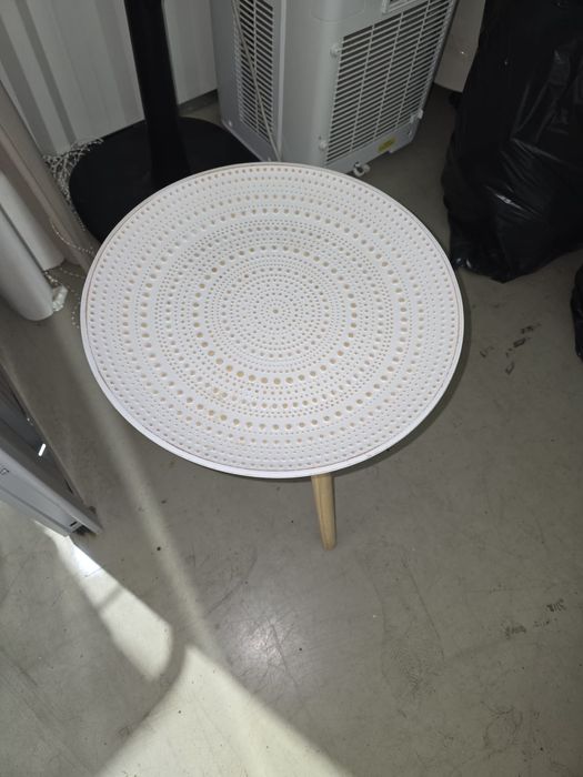 Mesinha de Apoio (par — vendem-se juntas)