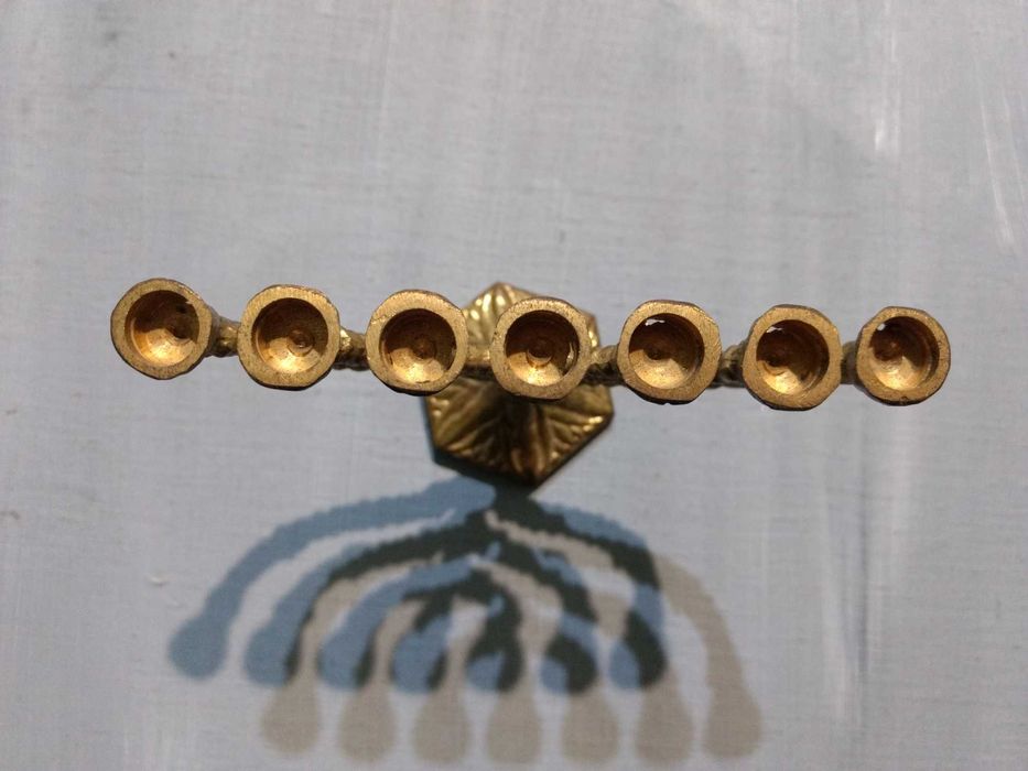 Menora, świecznik siedmioramienny