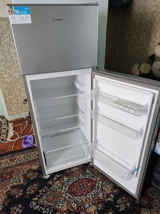 Продам холодильник