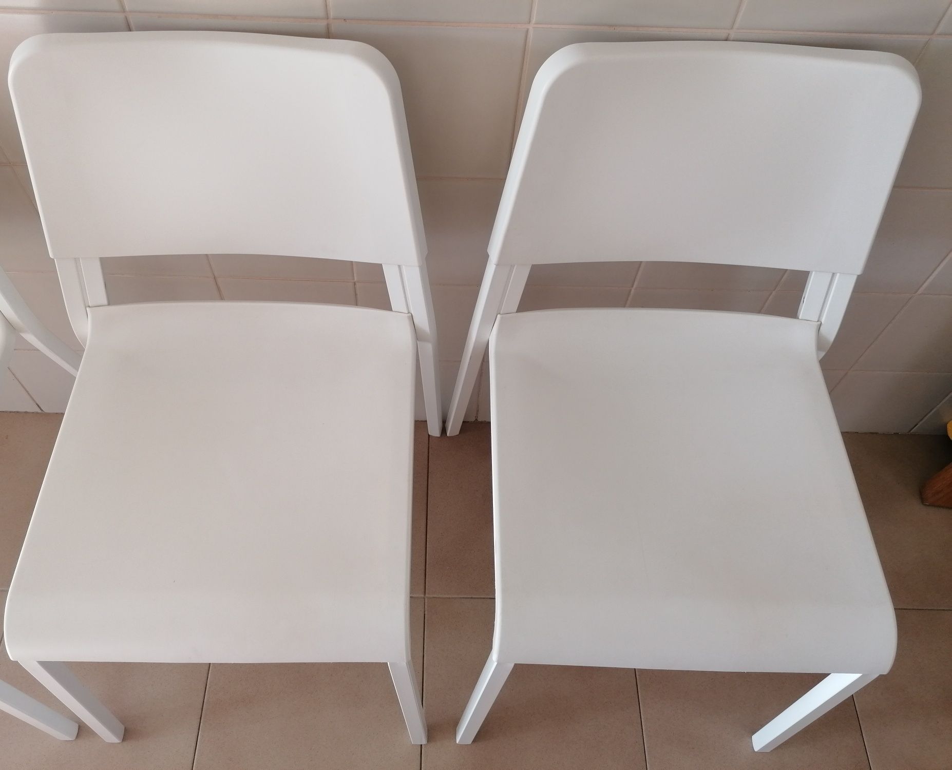 Conjunto  de 4 cadeiras