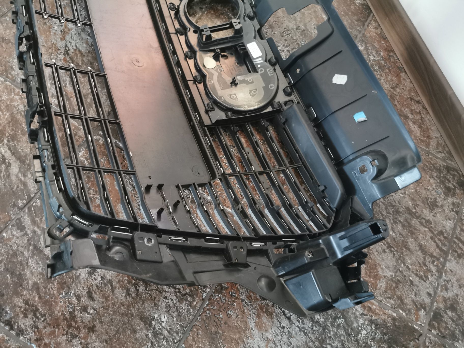 Atrapa Grill Zderzak Audi A3 E-Tron 8V4