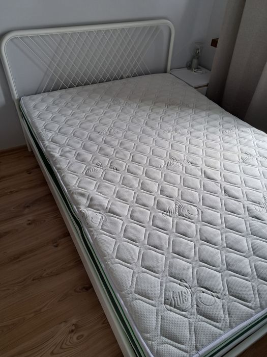 Sprzedam lozko IKEA NESTTUN Rama łóżka biały 140x200 cm