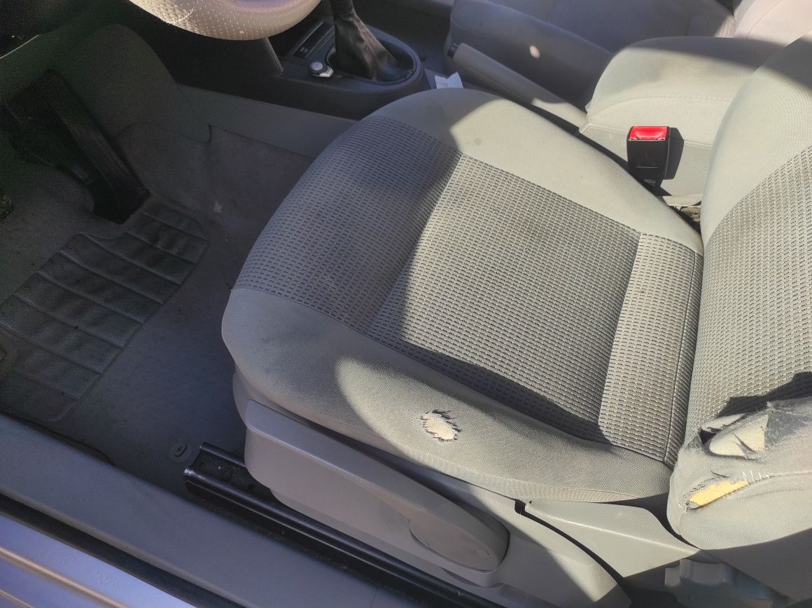 VW Caddy 1,9 TDI klimatyzacja nowy rozrząd, sprzęgło,dwumas,klima