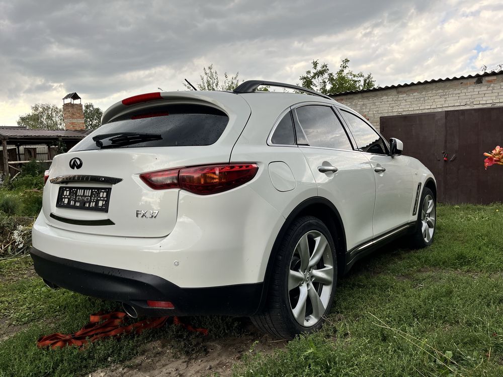 Infiniti fx37 2011 s51