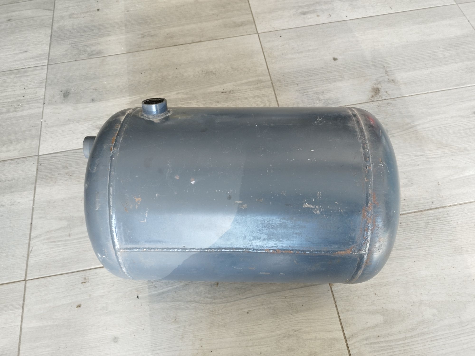 Naczynie wyrównawcze Galmet 30L + wieszaki.
