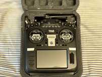Radiomaster TX16s z gimbalami AG01