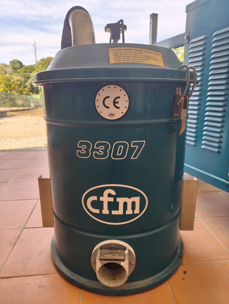 Aspirador Industrial Nilfisk-CFM 3307 – Trifásico