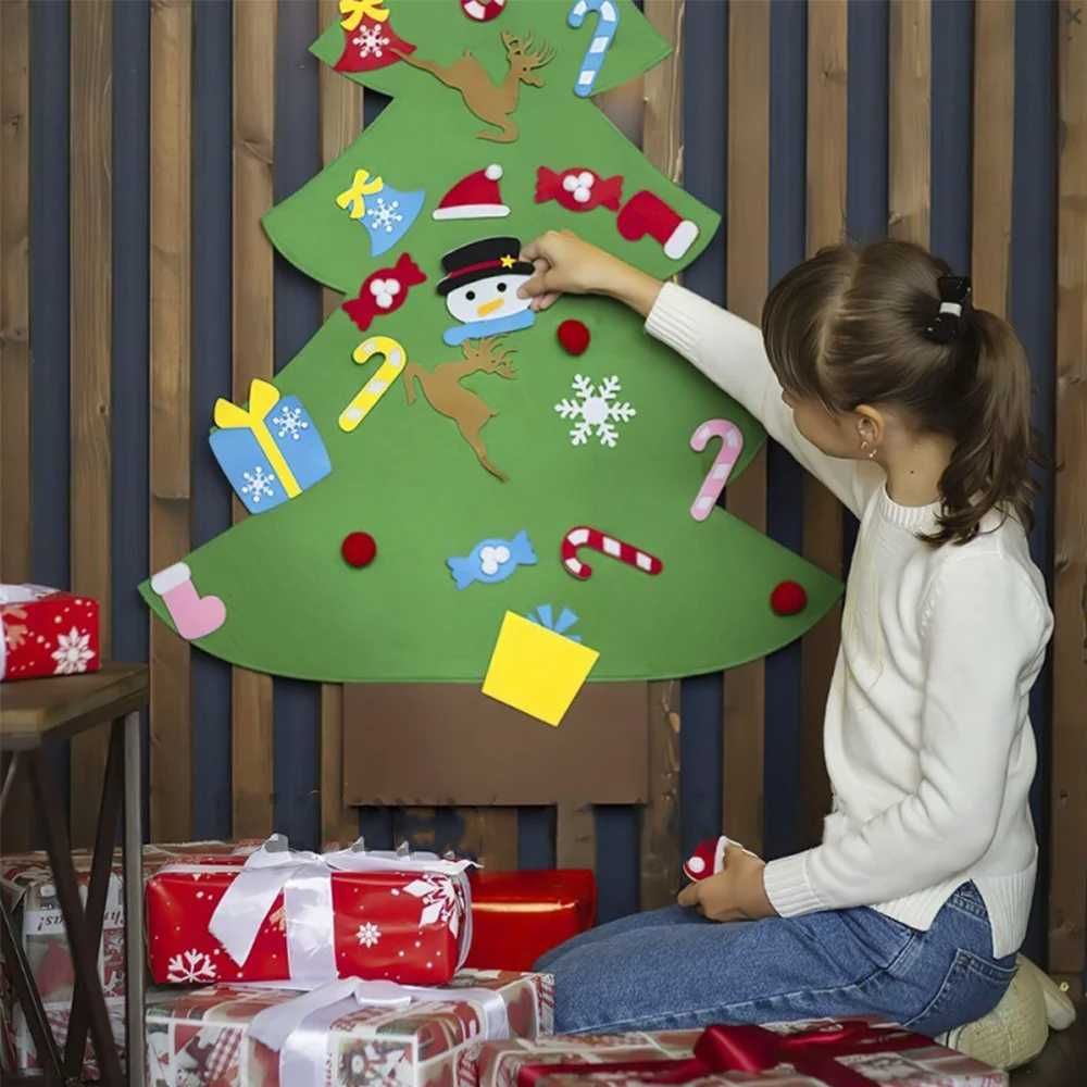 Детская новогодняя елочка с игрушками из фетра Chrismas Free на стену