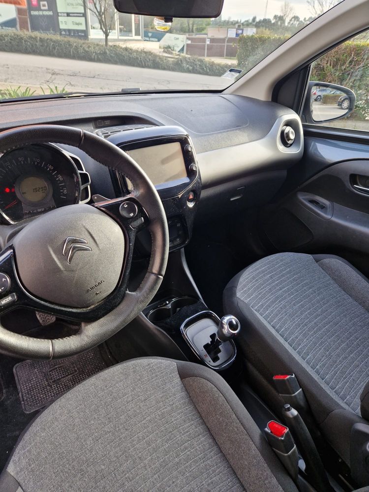 CITROEN C1 1.0 VTI AIRSCAPE Shine- Cx Automática - 20.800 KMS COMO NOV