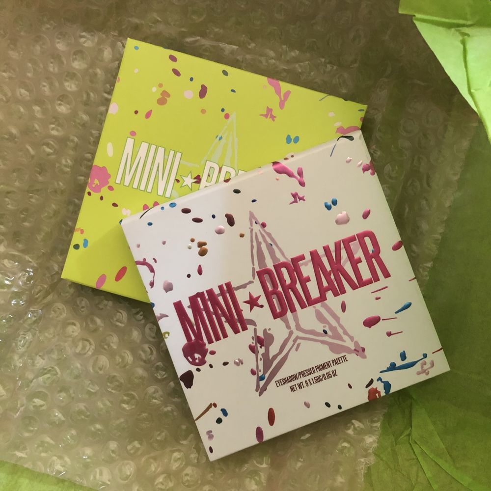 Mini jaw breaker jeffree star paleta cieni do oczu do powiek
