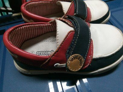 Sapato Crecendo em pele tricolor