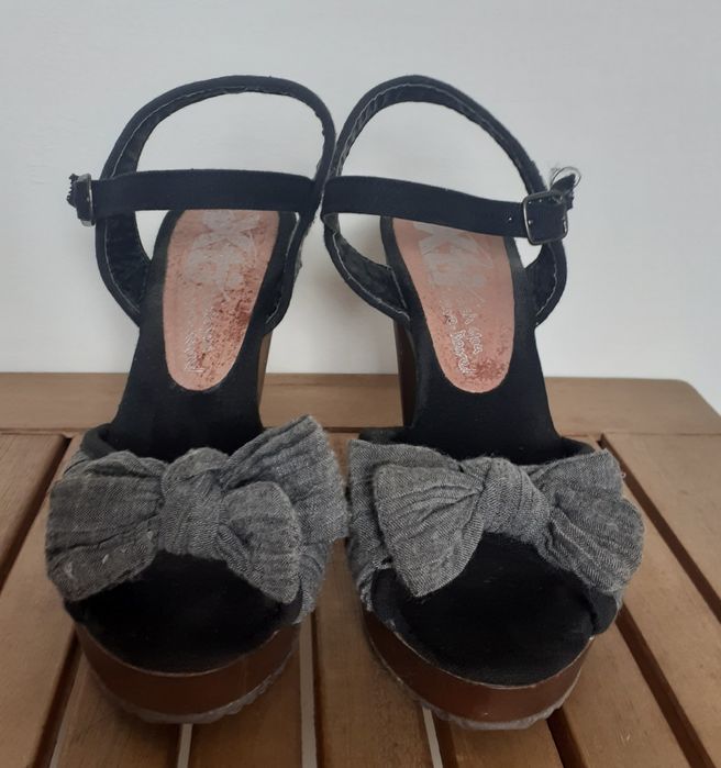 Lote sapatos e sandálias mulher