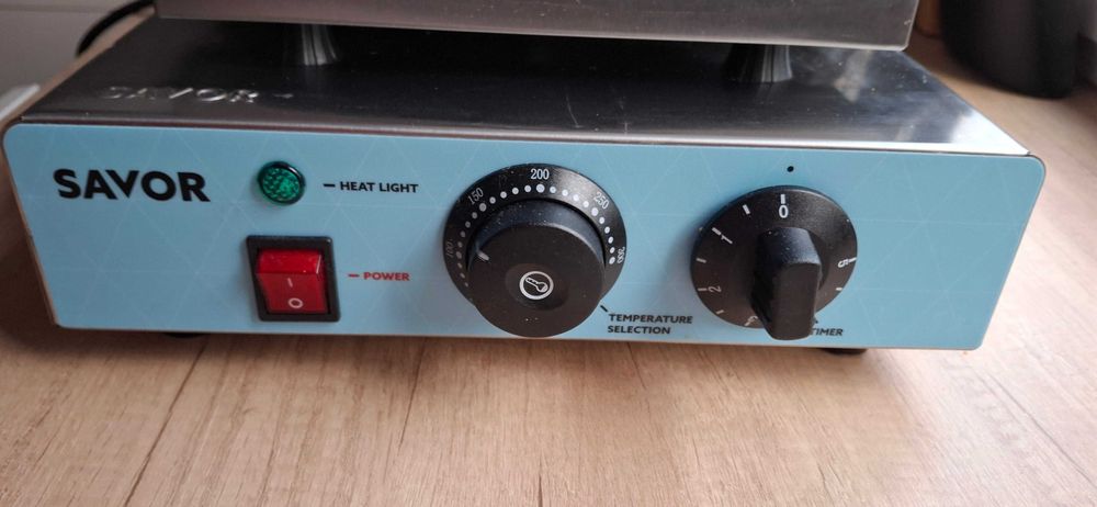 Gofrownica Savor SVR-BW22T